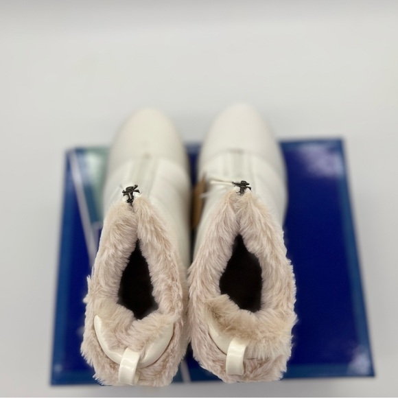 New White Mountain Boots Tamarin Women's White Puffer Boots Booties Size 7 Wide - Picture 5 of 7